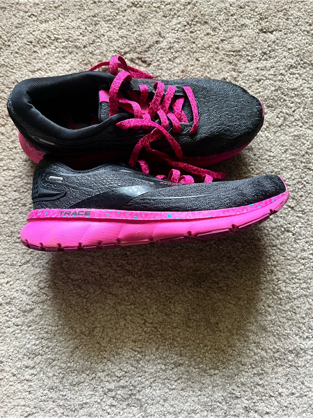 BrooksTrace Women’s Running Shoe-Pink Leopard-6.5